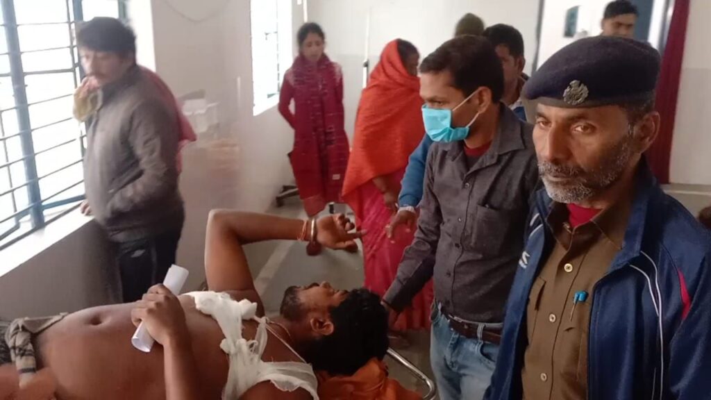 अगुवानी में पुर्व से विवादित मामला में बौखलाएं आरोपियों ने किया जमकर गोलीबारी 4 img 20240201 wa00195112320641850688889