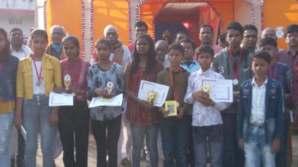 युं हीं नहीं, स्टार क्लब इलाकों में बनी चर्चा का विषय, प्रतियोगिता में श्रुति और अंशु ने ने मारी बाजी 2 img 20240216 wa00025651549556251505516