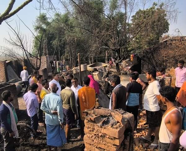 Inq Tmp 6 आजमाबाद में अग्निपीड़ित का जीवन बेहाल