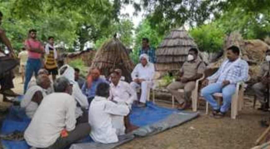 सरपंच ने 25 वर्ष पुराना जमीन&hellip;