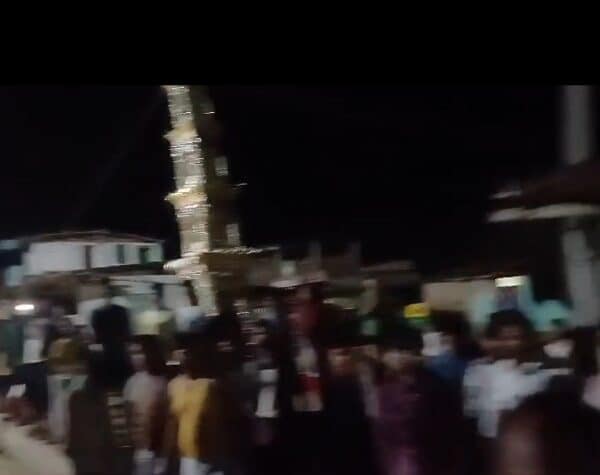 Inq Tmp 4 मोजाहिदपुर में दो पक्षों के बीच जमकर किया…