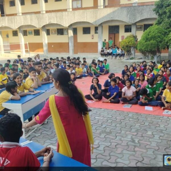 Inq Tmp 6 नवोदय विद्यालय नगरपारा में कैरियर जागरूकता कार्यक्रम