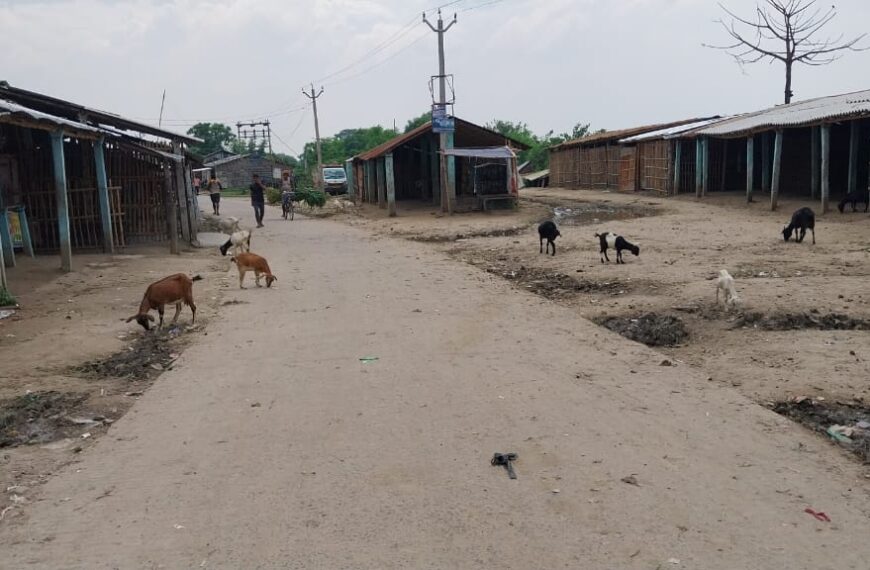 गोलीबारी के बाद पसरा सन्नाटा