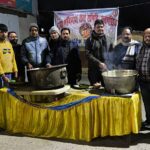 Inq Tmp 32 बाबा गणिनाथ सेवा समिति ने जरूरतमंदों के बीच कंबल और भोजन का किया वितरण