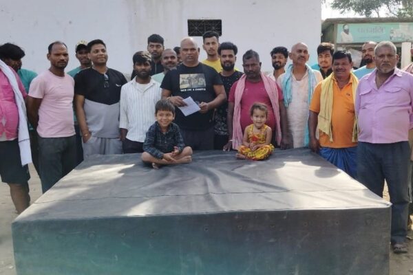 सिंथेटिक्स हाई जंप गद्दा का जदयू प्रदेश सचिव ने किया उद्घाटन IMG 20250321 WA0001