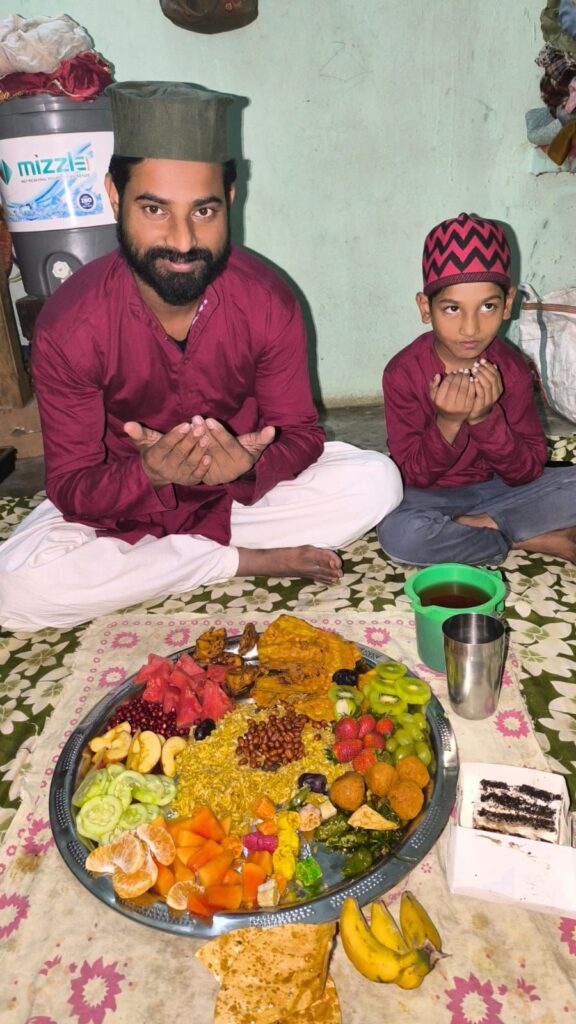 5 वर्षीय खैरुलवड़ा उर्फ जानू ने पूरा किया पहला रोजा, रमजान माह में बच्चों में उत्साह 2 img 20250305 wa00002435610567144369728