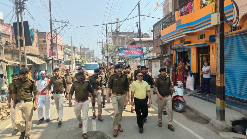 भागलपुर में शांति का संदेश: होली-ईद पर अमन चैन कायम रखने को निकला फ्लैग मार्च 2 img 20250313 wa00184476918919768522342