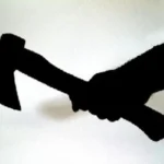 Inq Tmp 50 बेटे और पोतहू ने मिलकर बुजुर्ग पिता पर किया जानलेवा हमला, कुल्हाड़ी से किया जख्मी