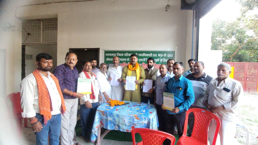 नवगछिया में ट्रक मालिकों का फूटा ग़ुस्सा, इंट्री माफिया और परिवहन अधिकारियों की मिलीभगत पर उठाए सवाल 2 20250506 16073715638561712814927732