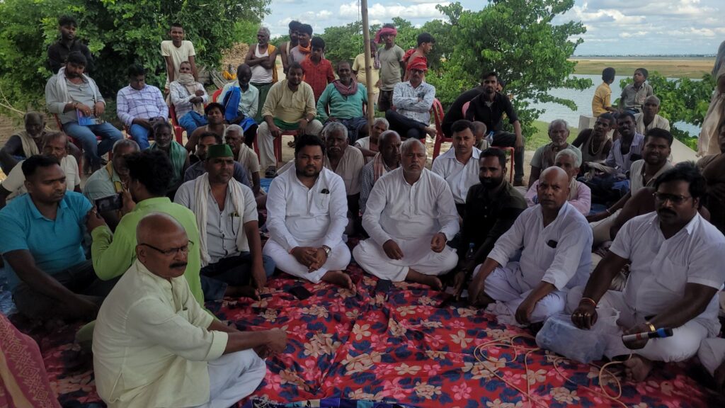 “बांध काटोगे तो बख्शे नहीं जाओगे” – अवनीश कुमार की चेतावनी, खरीक में गरजा राजद 2 20250530 1457095828183538593040710