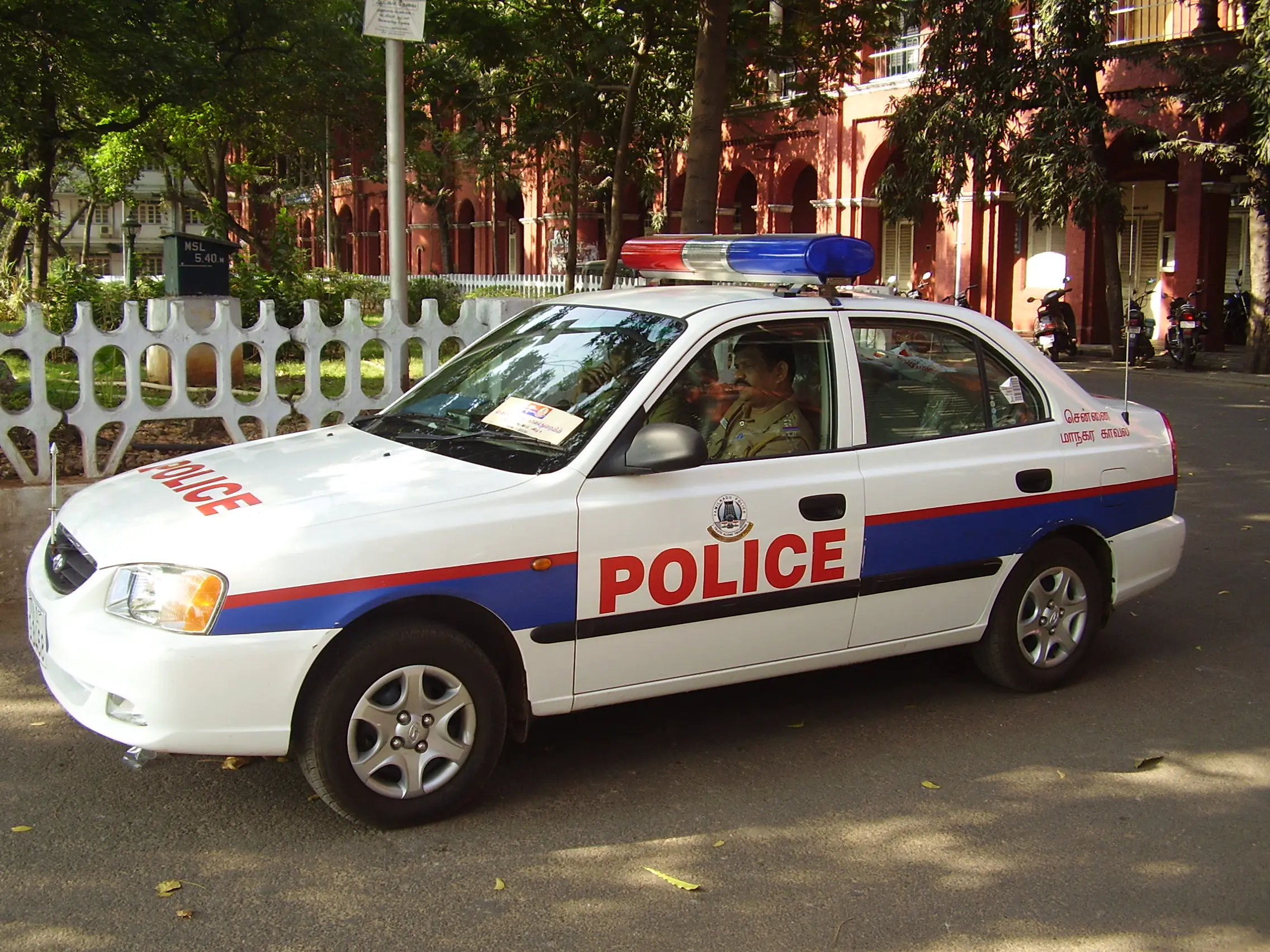 नवगछिया पुलिस की सख्त कार्रवाई: अपहृता बरामद, आरोपी गिरफ्तार, शराब माफिया पर शिकंजा 1 Gcp patrol car