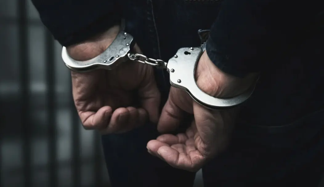 गोपालपुर गोलीकांड मामला- एक और अभियुक्त कमलेश झा गिरफ्तार, न्यायिक हिरासत में भेजा गया 1 IMG 20250526 233038