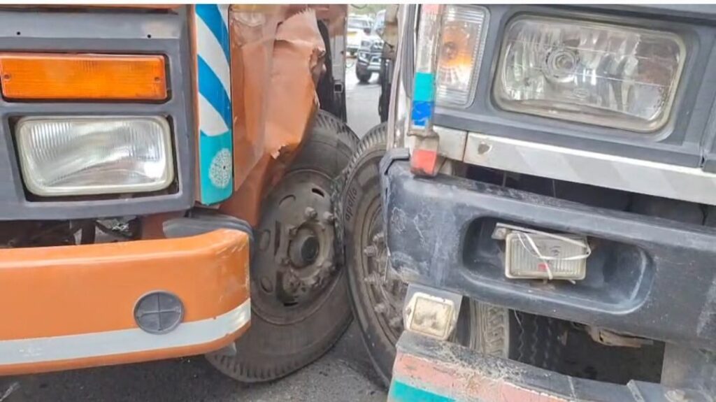 ओवरटेक के चक्कर में तीन ट्रकों की भिड़ंत, एक घायल – NH -31 पर मचा हड़कंप 2 screenshot 20250526 174718 gallery3548801879977055222