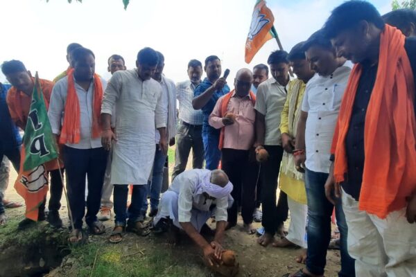 बिहपुर में तटबंधों पर शुरू हुआ फ्लड फाइटिंग मिशन, विधायक शैलेन्द्र की पहल लाई रंग – ग्रामीणों में दिखी राहत की लहर IMG 20250625 WA0001