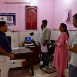 मतदाताओं के स्थानांतरण कार्य का डीएम ने लिया जायजा, बोले – “हर वोट सही जगह, यही है हमारी प्राथमिकता”