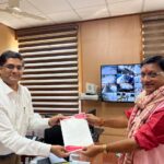 Inq Tmp 49 जनता की आवाज़ को ताकत दे रहे विधायक कुमार शैलेन्द्र, बिहपुर रेलवे स्टेशन पर ट्रेनों के ठहराव की उठाई मांग