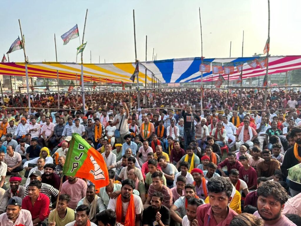 परबत्ता से लोजपा (LJPR) प्रत्याशी बाबूलाल शौर्य ने कराया नामांकन, अब डॉ. संजीव से सीधी टक्कर तय 3 img 20251017 wa00533293780460727434978