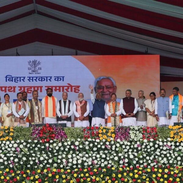 Inq Tmp 4 गांधी मैदान में ऐतिहासिक पल: नीतीश कुमार ने…