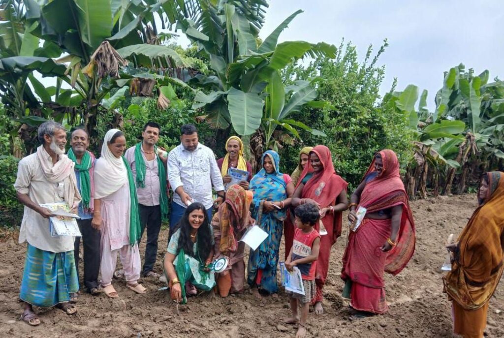 परबत्ता में लालटेन के लिए महिला शक्ति ने संभाली कमान — डॉ. संजीव के समर्थन में अनोखी पहल, विपक्ष पर पड़ सकता है भारी असर 3 img 20251102 wa00056532525390113479727
