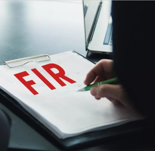 रास्ते को लेकर भिड़े दो पक्ष, थाने पहुँचा&hellip;