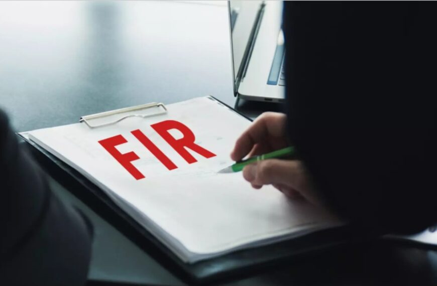 रास्ते को लेकर भिड़े दो पक्ष,&hellip;