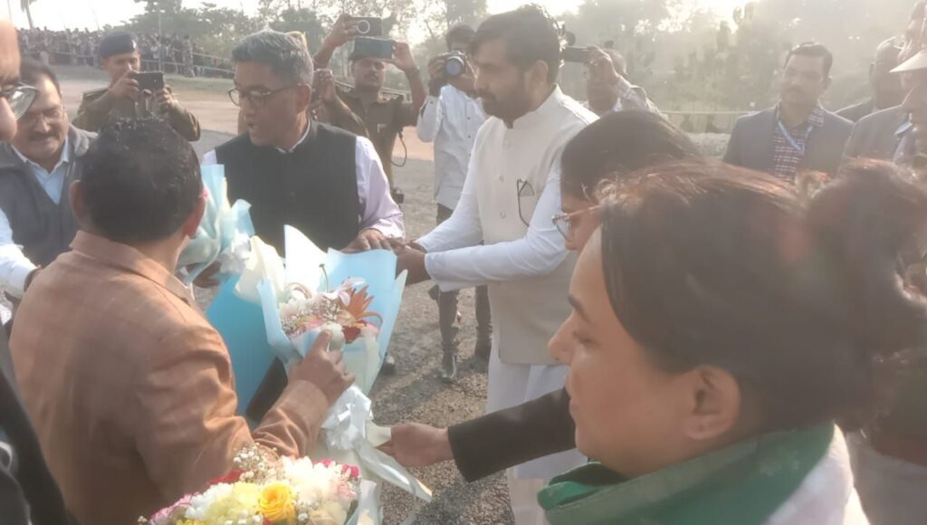 अगुवानी–सुल्तानगंज महासेतु का निरीक्षण, विकास के एजेंडे पर भी लगी मुहर 18 img 20251213 wa00288225100891576137132