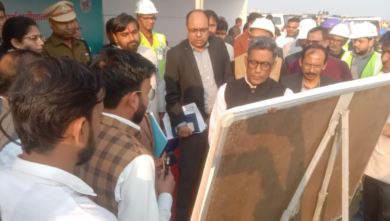 अगुवानी–सुल्तानगंज महासेतु का निरीक्षण, विकास के एजेंडे पर भी लगी मुहर 3 img 20251213 wa00407795261998668567360