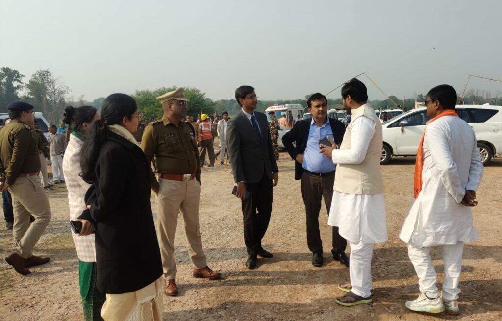अगुवानी–सुल्तानगंज महासेतु का निरीक्षण, विकास के एजेंडे पर भी लगी मुहर 4 img 20251213 wa00468892386305620260797