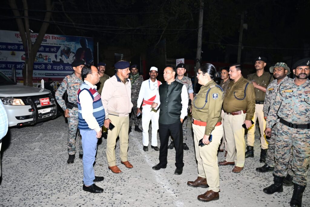 दयालपुर फ्लाईओवर पर मौत का मंजर 4 IMG 20260224 WA00631