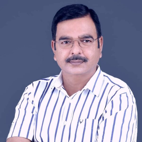 तूफान-बारिश से फसल बर्बाद, एमएलसी राजीव कुमार ने&hellip;