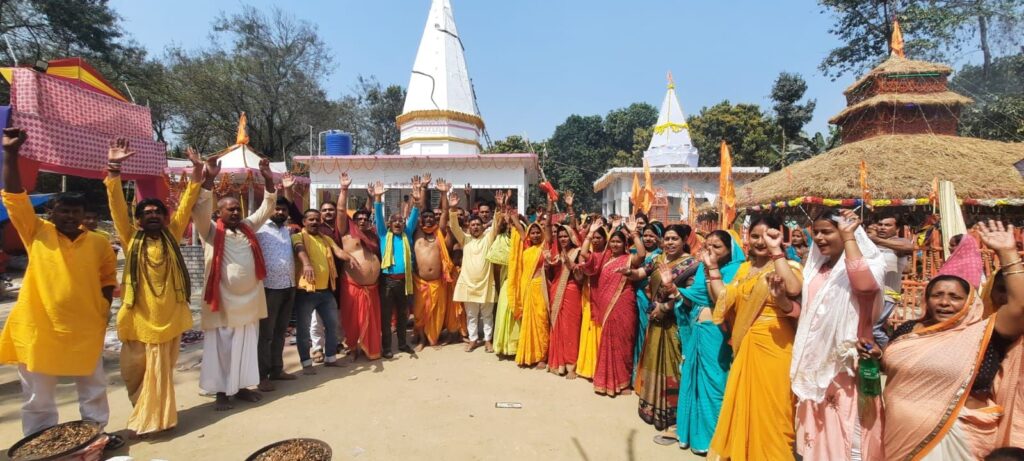 अमरपुर में भक्ति का महाकुंभ- शिव–पार्वती मंदिर में वैदिक मंत्रोच्चार के बीच प्राण-प्रतिष्ठा संपन्न 2 img 20260302 wa00064155295932498486962