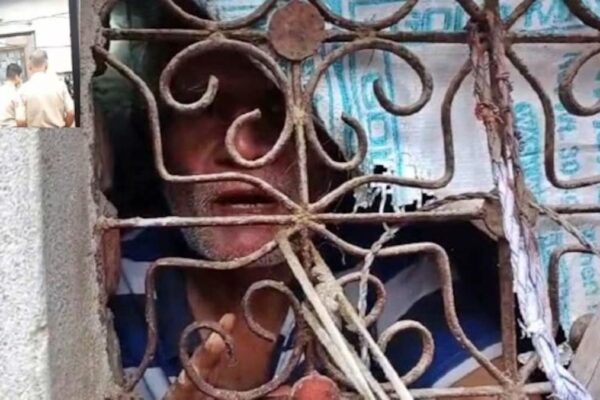 6a5f5b707c496 hathras police freed the husband photo screengrab 214338861 16x9 1