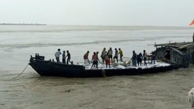 भागलपुर में राहत कार्य के दौरान WRD की नाव पलटी, 21 मजदूर गंगा की तेज धारा में बहे; SDRF ने 19 को बचाया, 2 लापता 8 Screenshot 20260826 155826 Facebook
