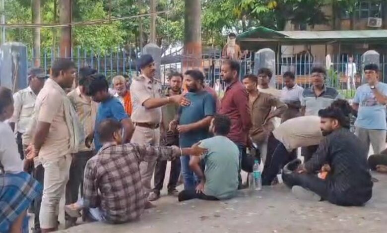 कटहल बाड़ी में तेज रफ्तार बाइक की टक्कर से महिला की मौत, मायागंज अस्पताल में इलाज के दौरान तोड़ा दम 37 IMG 20260913 WA0034