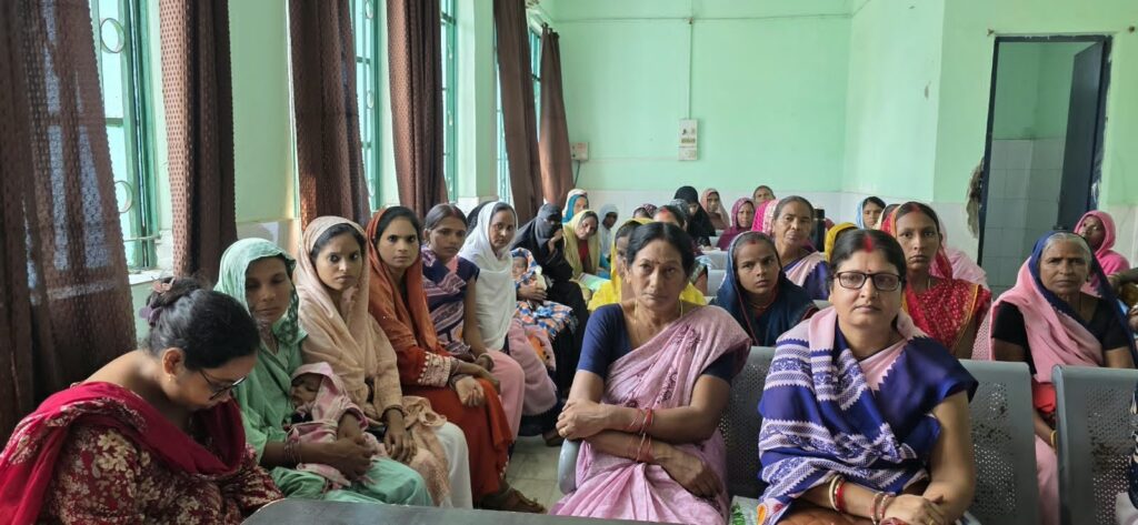 सन्हौला CHC में ‘बेटी जन्मोत्सव’ का आयोजन, 50 नवजात कन्याओं की माताओं को बेबी किट देकर किया सम्मानित 2 IMG 20261006 WA0007